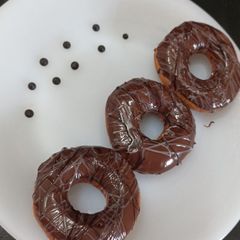 A picture of Donuts🍩.