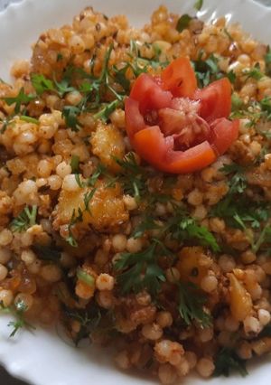 A picture of Spicy red chilli powder sabudana khichadi.
