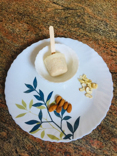 Traditional பால்குச்சி ஐஸ் செய்முறை முக்கிய புகைப்படம்