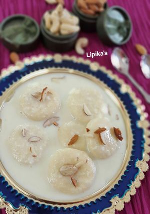 A picture of Ras malai.