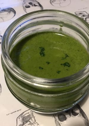 Une photo de Sauce verte au persil et moutarde douce