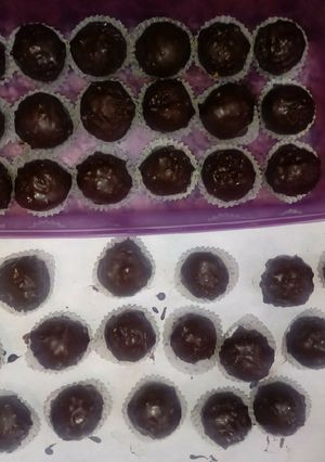 Una foto de Falsos Bocaditos de Avellanas (Ferrero)
