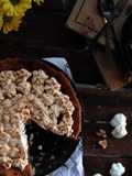 Pastaflora de membrillo , merengue y nueces de california