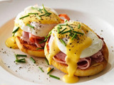 Huevos Benedictine