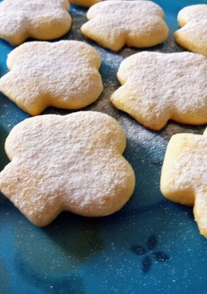 Una foto de Galletitas de limón 🍋🍋