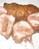Muslo y contramuslo relleno con bacon