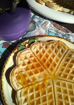 Una foto de Waffles agridulces de batata y queso