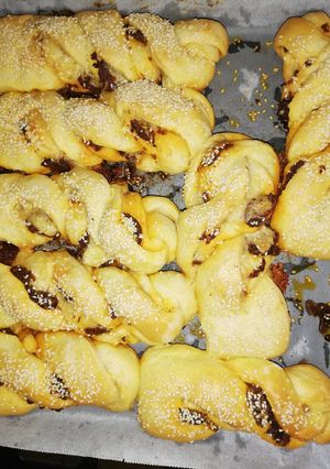 Sajtos kolbászos csavart recept fotója