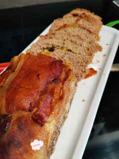 Göngyölt fasírt baconnal takarva gluténmentesen recept fotója