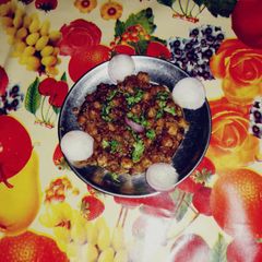 A picture of Dry chana masala.