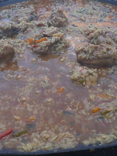 Una foto de Arroz con pollo al disco