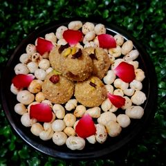 A picture of Jaggery Makhana laddu.