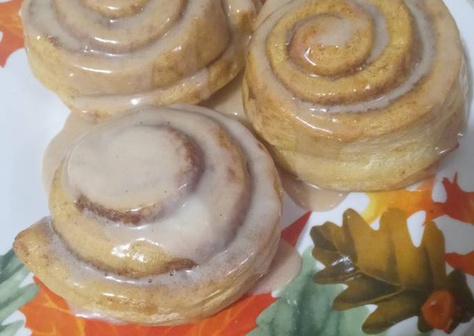 Gingerbread Stuffed Pumpkin Rolls Recipe