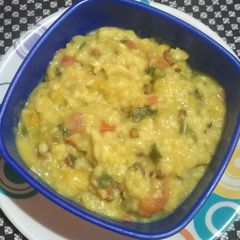 A picture of Veg. Oats🍲🍲.