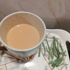 A picture of Spiced Tea with Lemongrass and Black Pepper.