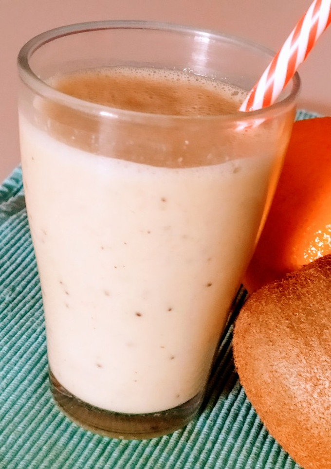 Una foto de Batido de Kiwi 🥝 y Naranja 🍊 #2
