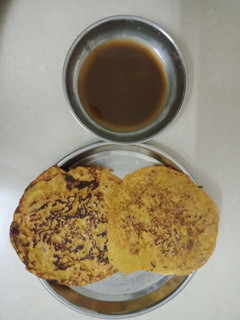 બેસન ચીલા (Besan Chila Recipe in Gujarati) રેસીપી મુખ્ય ફોટો
