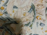 Rajas en crema con elote y pollo