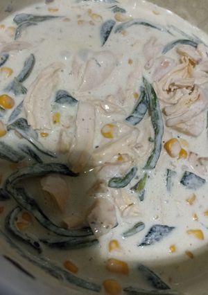 Una foto de Rajas en crema con elote y pollo