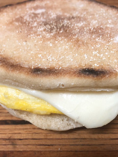 A picture of Egg and Cheese Muffin.