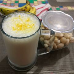 Banana shake with saffron & Almond flavour A picture of Banana shake with saffron & Almond flavour.