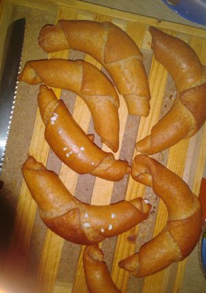 Teljes kiőrlésű kifli 50% rozsliszttel recept fotója