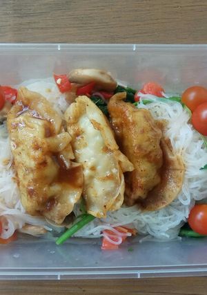 Foto resep Dumplings with chili sauce
