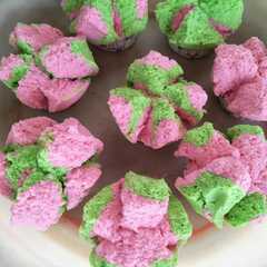 A picture of Bolu kukus mekar.