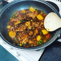 Easy stewed chicken with potatoes A picture of Easy stewed chicken with potatoes.