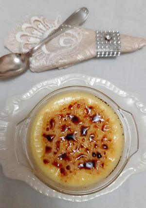 Une photo de Crème brûlé a la vanille 😋