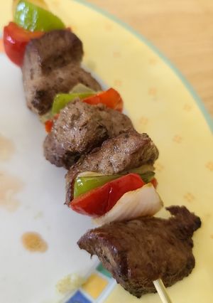 Una foto de Brochetas de Carne