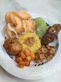 19/26. Nasi kuning