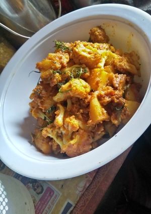 ड्राई मसाला गोभी (dry masala gobhi recipe in Hindi) रेसिपी मुख्य फोटो