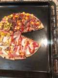 Pizza carnívora jugosa y económica estilo comecocos