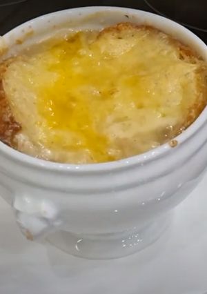 Francia hagymaleves recept fotója