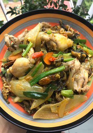 Hình của món Ếch xào lăn.