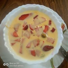 A picture of Caramel Strawberry Custard Pudding.