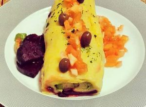 Foto principal de Causa rellena con palta y beterraga