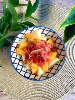 Una foto de Melón con jamón