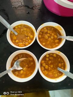 छोले सब्जी(CHOLE KI SABZI RECIPE IN HINDI) रेसिपी मुख्य फोटो