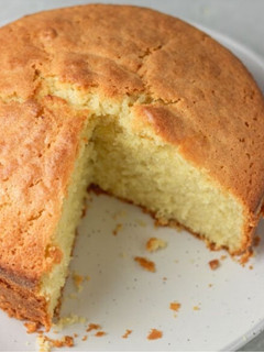A picture of Butter sponge vanilla cake.