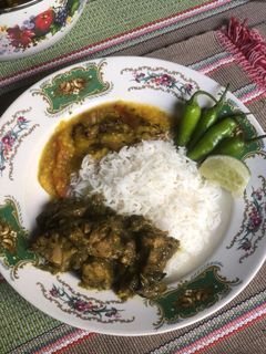 হারিয়ালি চিকেন কারি রেসিপির প্রধান ছবি