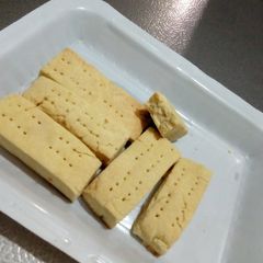 A picture of Butter cookies.