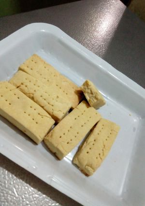 A picture of Butter cookies.