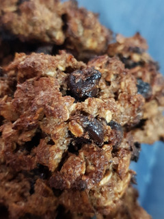 Una foto de Bocaditos galletitas granola y chips de chocolate