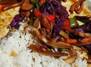 Una foto de Cazuela sencilla y sabrosa de mariscos con arroz