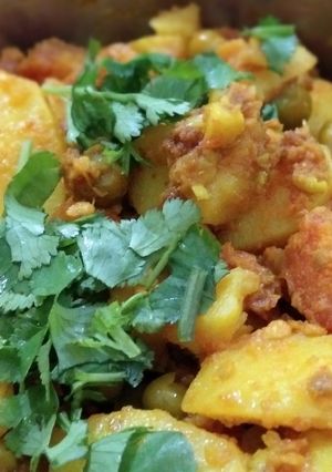 A picture of Aloo gajar veg.