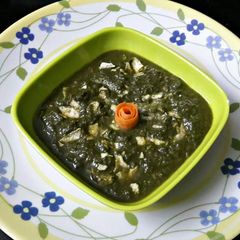 A picture of Palak Papad.