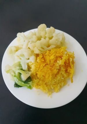 Hình của món Cơm nghệ.