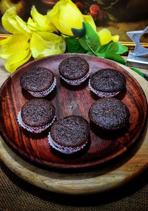 A picture of Chotu Chocolate cupcakes.